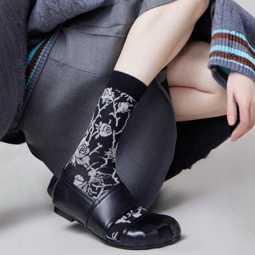 Chaussettes brodées à fleurs