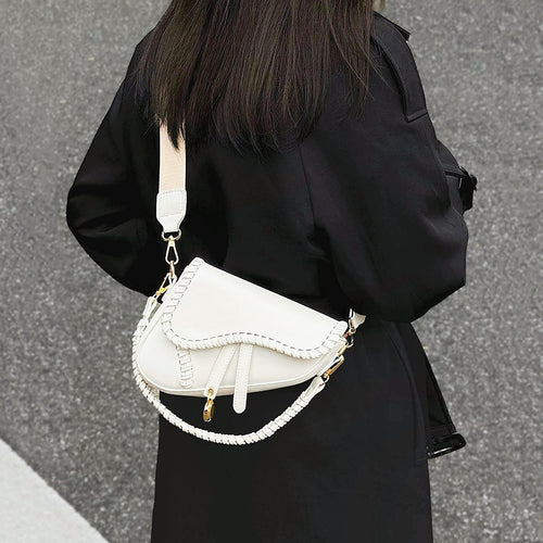 Bolso de sillín con hilo de cuero