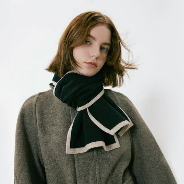Contrast Trim Knit Scarf