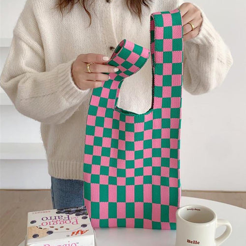 Borsa tote intrecciata a scacchi