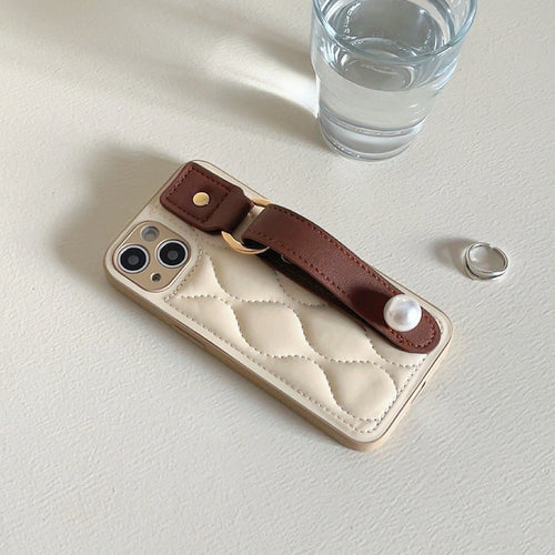 Pearl Wristband Phone case in 11