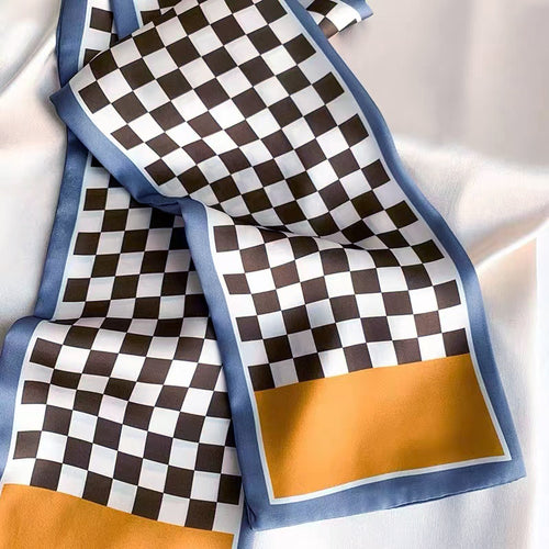 Skinny Schal aus Satin mit Schachbrettmuster