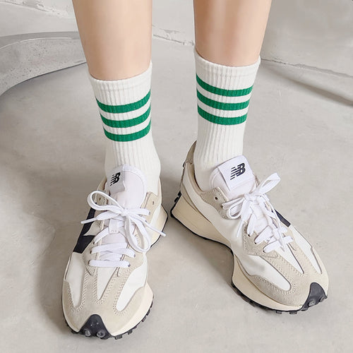 chaussettes à rayures colorées