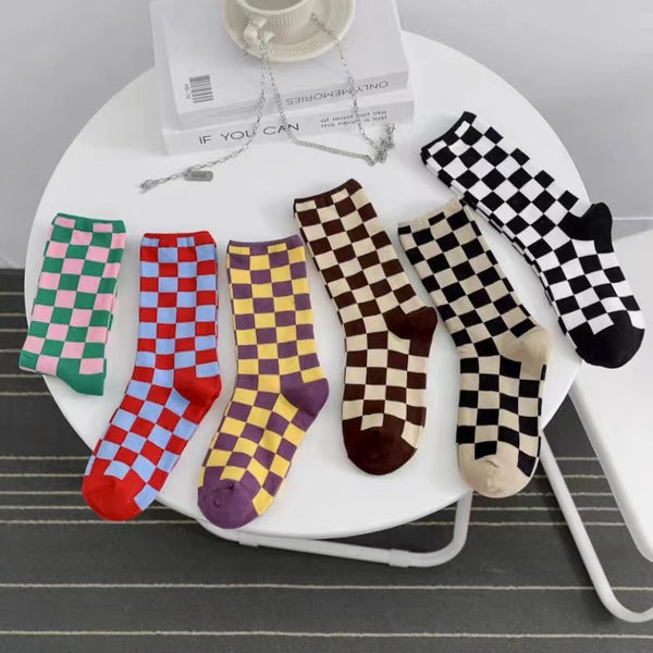 Chaussettes colorées en damier