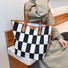 Borsa tote grande in tela a scacchi