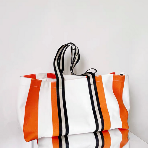 Borsa tote grande in tela a righe di design